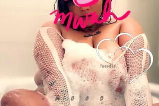 Roses Are Red And I Give The Best 😜🤭❣ - Image 6