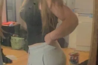 one and two girl specials!!! 2 girls full service 220 bbbj inlcuded!!! - Image 11